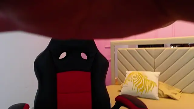 ALAHIACRUZ1 online show from 10-02-25, 12:23