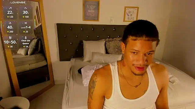 AmberandNick online show from 10-07-25, 03:25