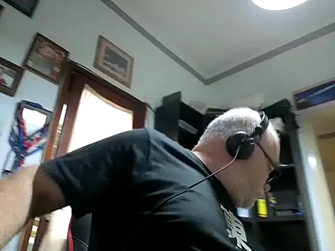 Snapshot of RoqueGC chatting on 11-05-25, 08:14 RoqueGC online show from 11-05-25, 08:14