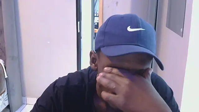 Snapshot of MthondoWeBananaX2 chatting on 11-01-25, 05:59 MthondoWeBananaX2 online show from 11-01-25, 05:59