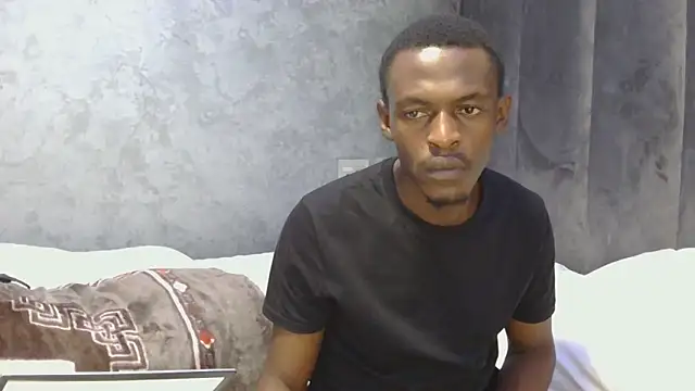 Snapshot of MthondoWeBananaX2 chatting on 11-05-25, 07:03 MthondoWeBananaX2 online show from 11-05-25, 07:03