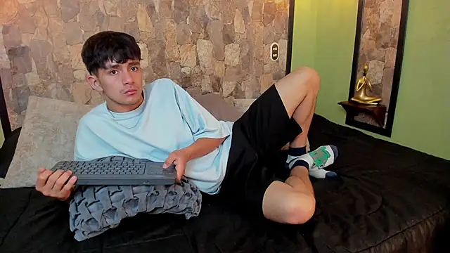 Snapshot of Axel_Draven chatting on 11-08-25, 11:32 Axel Draven online show from 11-08-25, 11:32