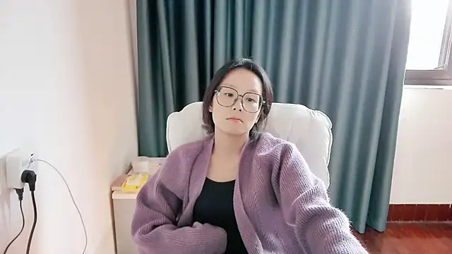 Snapshot of guai00 chatting on 10-24-25, 02:19 guai00 online show from 10-24-25, 02:19