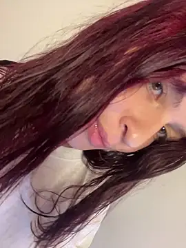 came lia1 online show from 12-18-25, 03:56