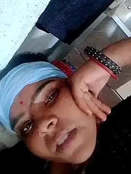 Cuty nensi online show from 10-07-25, 04:31