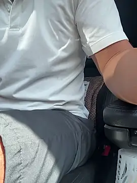 Snapshot of queen_slave1221 chatting on 09-27-25, 02:49 queen slave1221 online show from 09-27-25, 02:49