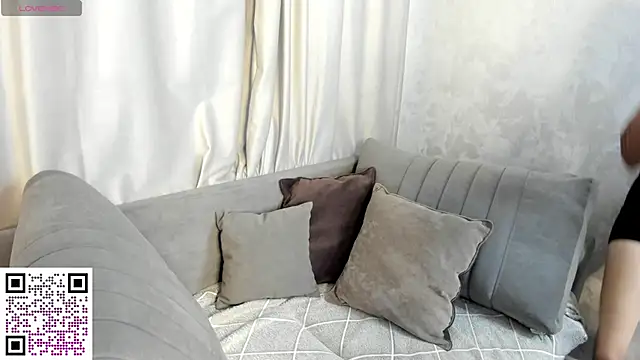 Snapshot of Michelle_Murray chatting on 10-09-25, 01:03 Michelle Murray online show from 10-09-25, 01:03