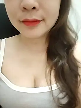Girl Shy2000 online show from 04-29-26, 09:54