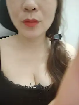 Girl Shy2000 online show from 06-17-26, 03:24