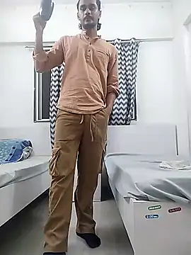 Ilhaamgrey online show from 10-19-25, 04:18