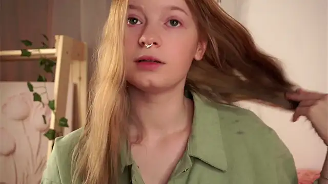 Snapshot of Wandarful_Wanda chatting on 12-20-25, 01:29 Wandarful Wanda online show from 12-20-25, 01:29