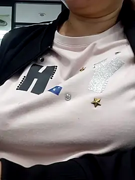 Kimkhaepretty online show from 11-07-25, 03:17