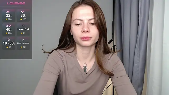 Snapshot of BellaAbey chatting on 03-18-26, 11:52 BellaAbey online show from 03-18-26, 11:52