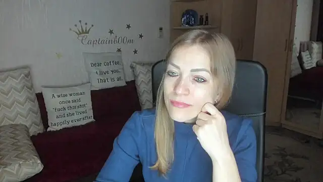 Snapshot of Tiffany_Bates chatting on 10-06-25, 03:26 Tiffany Bates online show from 10-06-25, 03:26