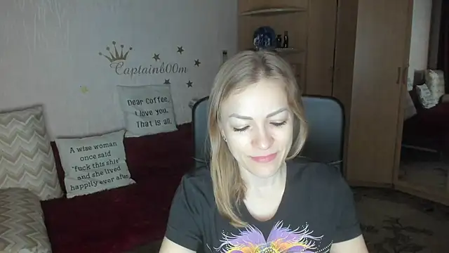 Snapshot of Tiffany_Bates chatting on 10-22-25, 03:29 Tiffany Bates online show from 10-22-25, 03:29