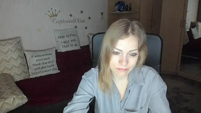 Snapshot of Tiffany_Bates chatting on 10-28-25, 03:10 Tiffany Bates online show from 10-28-25, 03:10