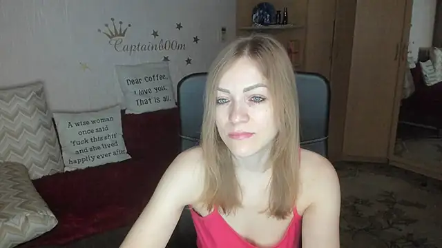 Snapshot of Tiffany_Bates chatting on 10-29-25, 03:31 Tiffany Bates online show from 10-29-25, 03:31