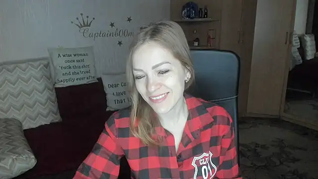 Snapshot of Tiffany_Bates chatting on 11-05-25, 03:39 Tiffany Bates online show from 11-05-25, 03:39