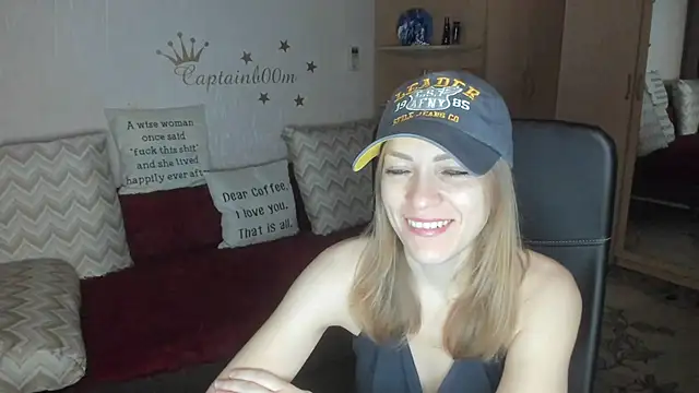 Snapshot of Tiffany_Bates chatting on 11-11-25, 03:28 Tiffany Bates online show from 11-11-25, 03:28