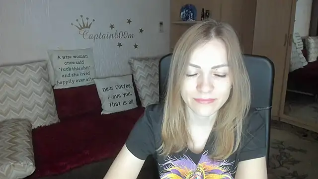 Snapshot of Tiffany_Bates chatting on 11-14-25, 04:11 Tiffany Bates online show from 11-14-25, 04:11