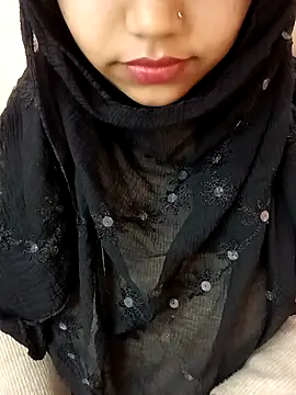 Snapshot of Miss_Rose__ chatting on 01-13-26, 08:30 Miss Rose online show from 01-13-26, 08:30