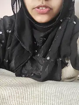 Snapshot of Miss_Rose__ chatting on 01-15-26, 06:18 Miss Rose online show from 01-15-26, 06:18