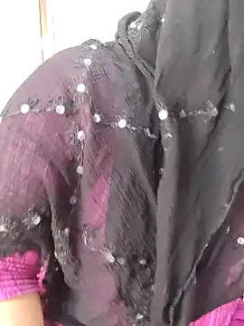 Snapshot of Miss_Rose__ chatting on 02-04-26, 06:30 Miss Rose online show from 02-04-26, 06:30