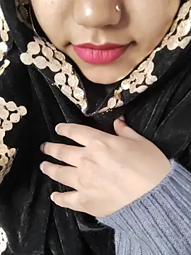 Snapshot of Miss_Rose__ chatting on 02-14-26, 06:10 Miss Rose online show from 02-14-26, 06:10