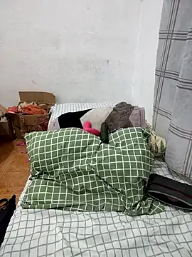 Snapshot of Lilo-skinny chatting on 10-22-25, 04:24 Lilo-skinny online show from 10-22-25, 04:24