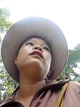 Samyy xx online show from 12-18-25, 03:01