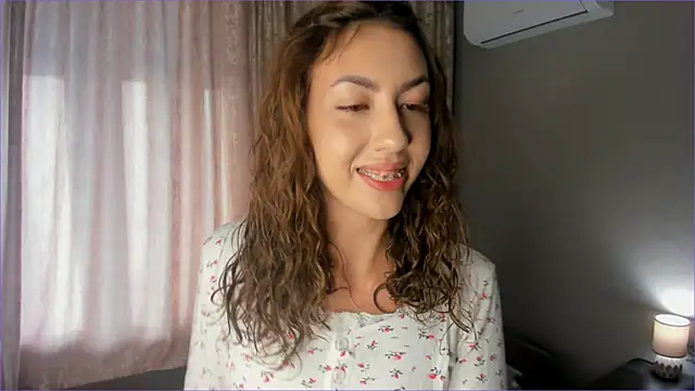 Snapshot of KeilaJeschon chatting on 09-28-25, 05:02 KeilaJeschon online show from 09-28-25, 05:02