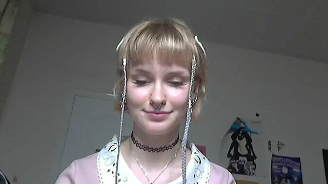 Paradoxy  online show from 05-17-26, 08:05