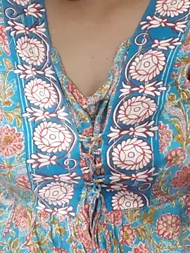 Snapshot of Minakshi_677 chatting on 10-06-25, 03:04 Minakshi 677 online show from 10-06-25, 03:04