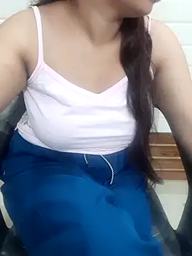 Snapshot of Minakshi_677 chatting on 10-07-25, 11:57 Minakshi 677 online show from 10-07-25, 11:57