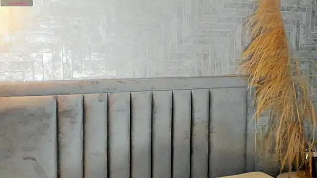 EmmaBlossom online show from 10-04-25, 07:34