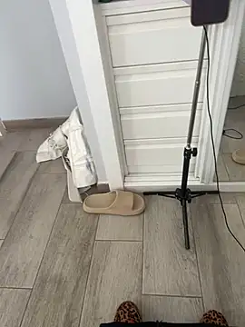 Snapshot of Naomi24herr chatting on 02-14-26, 04:04 Naomi24herr online show from 02-14-26, 04:04