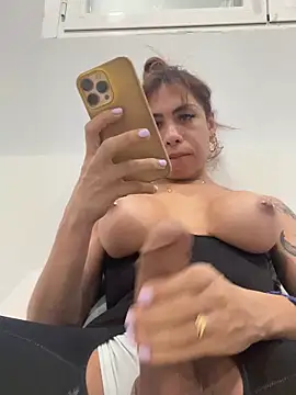 Snapshot of Naomi24herr chatting on 03-16-26, 03:34 Naomi24herr online show from 03-16-26, 03:34