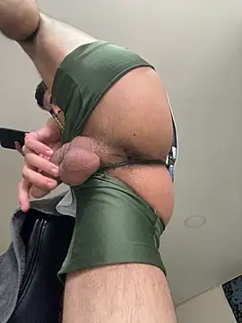 Pingasaboy20 online show from 12-19-25, 02:57