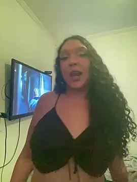 Snapshot of ellatransgirl chatting on 10-15-25, 06:19 ellatransgirl online show from 10-15-25, 06:19