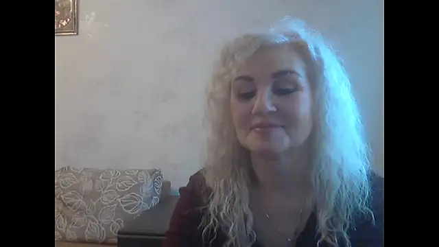 Snapshot of LadySexyBlond chatting on 12-17-25, 12:55 LadySexyBlond online show from 12-17-25, 12:55