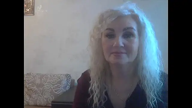 Snapshot of LadySexyBlond chatting on 01-13-26, 07:13 LadySexyBlond online show from 01-13-26, 07:13