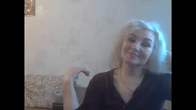 Snapshot of LadySexyBlond chatting on 02-13-26, 08:21 LadySexyBlond online show from 02-13-26, 08:21