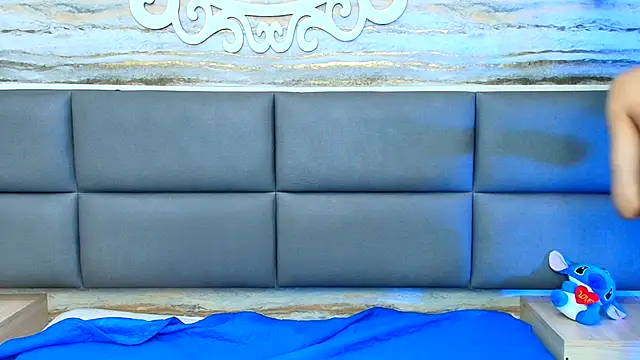 Lovers 21 online show from 10-28-25, 11:07