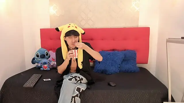 Lovers 21 online show from 12-21-25, 09:11