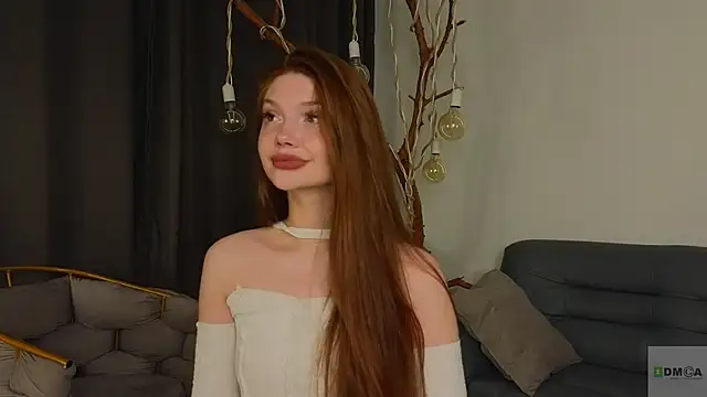 Nicole Broown  online show from 05-10-26, 09:09