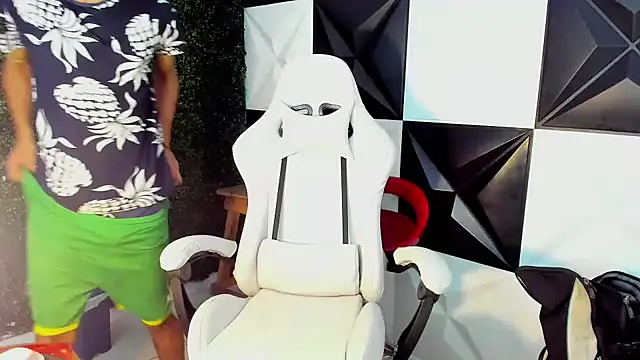 xion ez online show from 10-30-25, 07:58