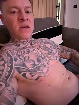 TeasySam online show from 04-04-26, 01:37