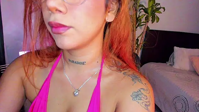 Snapshot of Ivy_Foox_ chatting on 10-15-25, 08:42 Ivy Foox online show from 10-15-25, 08:42