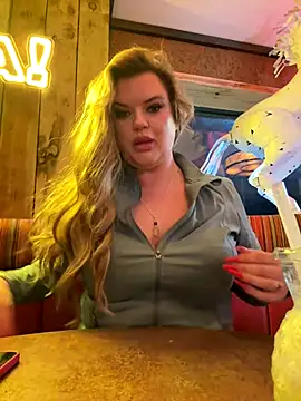 MrsBlazeXX online show from 10-14-25, 07:36