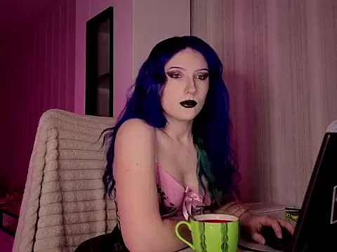 violet-siren-x online show from 03-18-26, 09:23